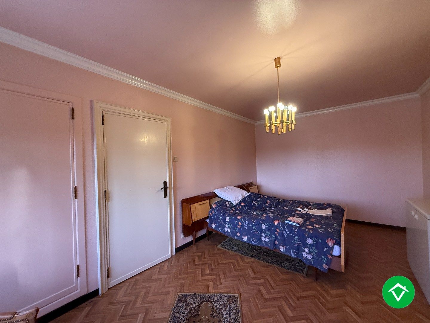 Karaktervolle, stevige woning met 4 slaapkamers, tuin en garage in centrum Roeselare foto 20