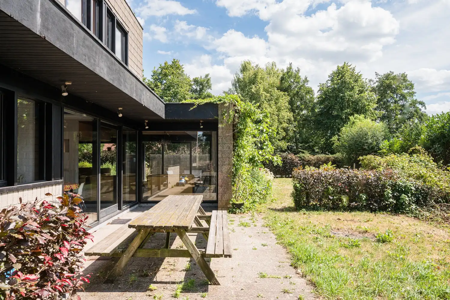 Modernistische villa met praktijkruimte en zuidwestgerichte tuin op riant perceel in Lembeke foto 38