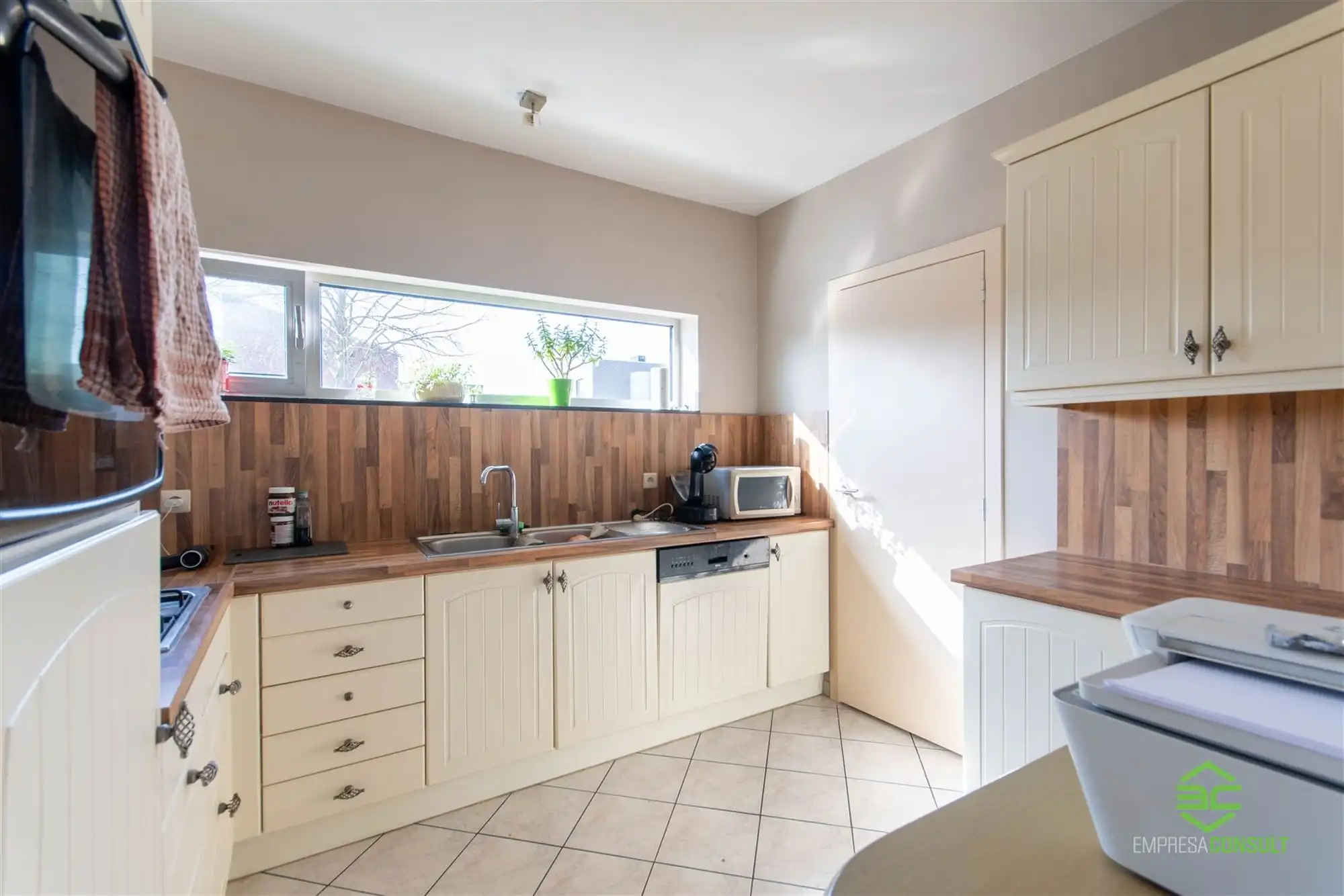 Rustig gelegen gezinswoning met 3 slpk in Donk! foto 5