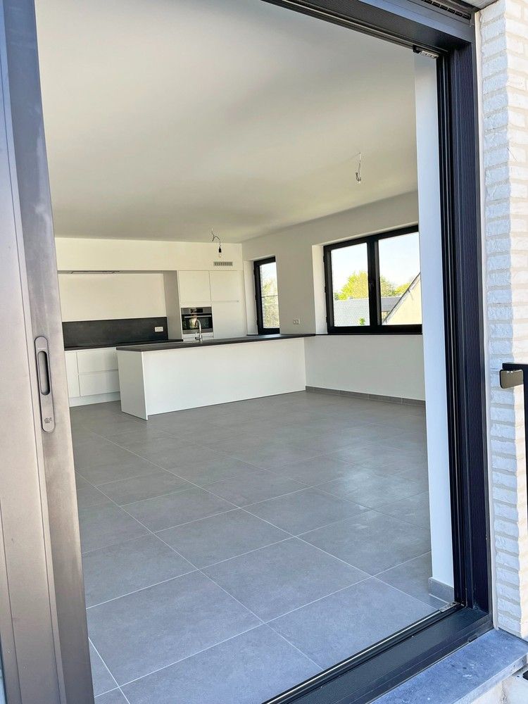 BEN-appartement met staanplaats in hartje Broechem! foto 6