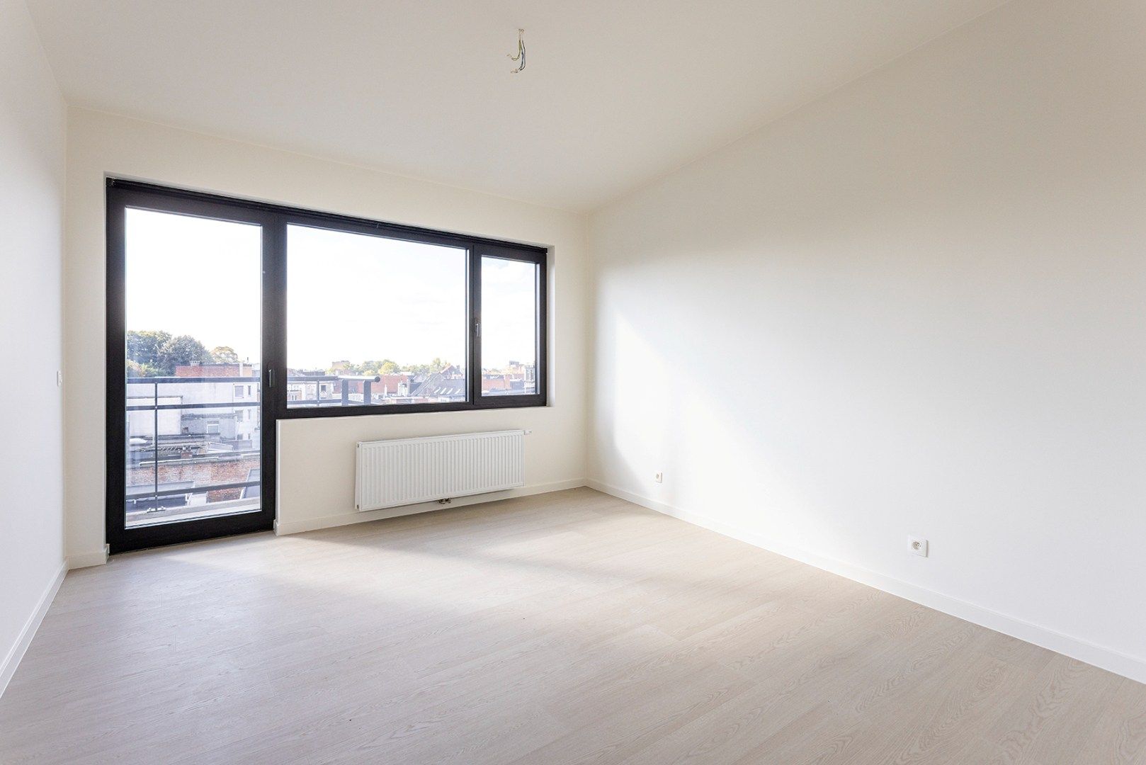 Prachtig gerenoveerd appartement (vernieuwbouw) met 2 slpks nabij De Roma! foto 10