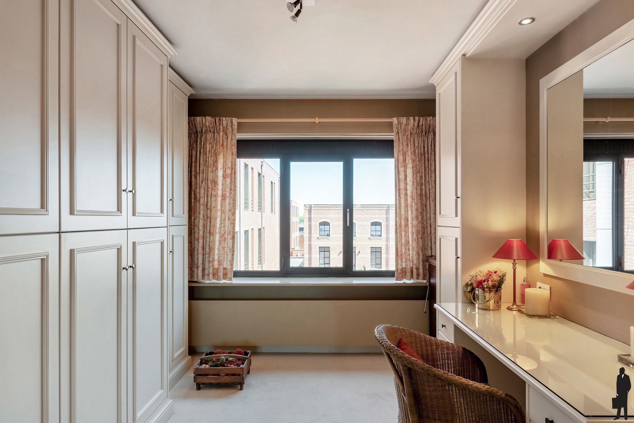 Exclusief appartement van 244m² op de Grote Markt foto 16