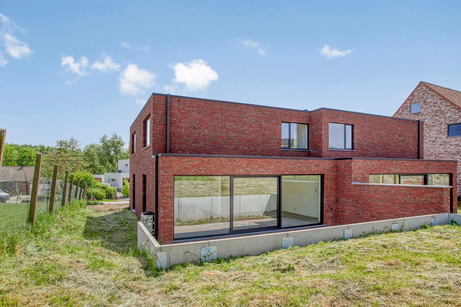 Ruime HOB met garage, tuin & 3 slaapkamers op toplocatie! foto 22