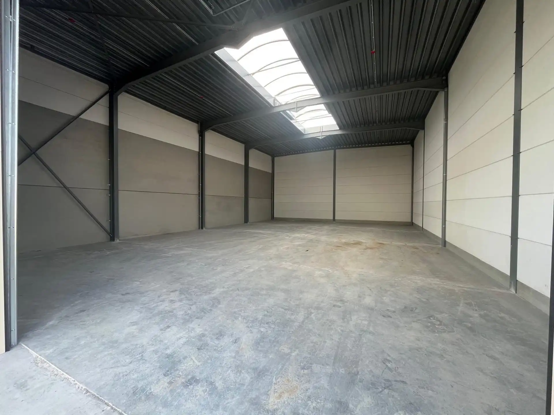 KMO - unit van 253 m². foto 2