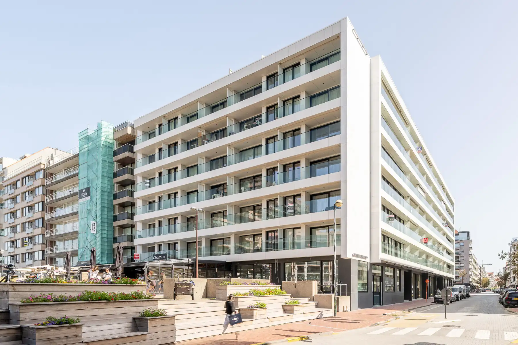 Gerenoveerd appartement met zijdelings zeezicht foto {{pictureIndex}}