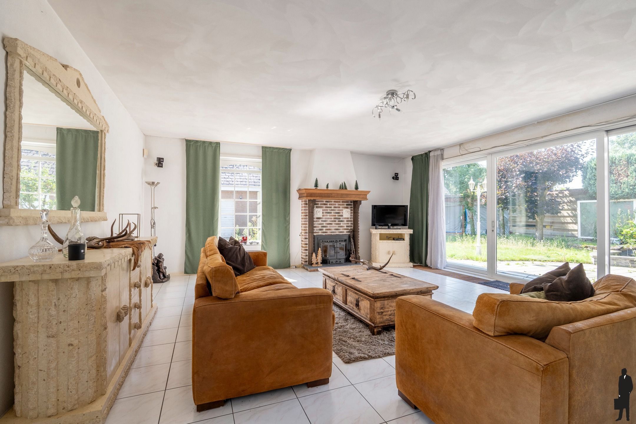 Vrijstaande woning met 5 slpk. en 2 bdk. in een rustige wijk te Meerle! foto 6