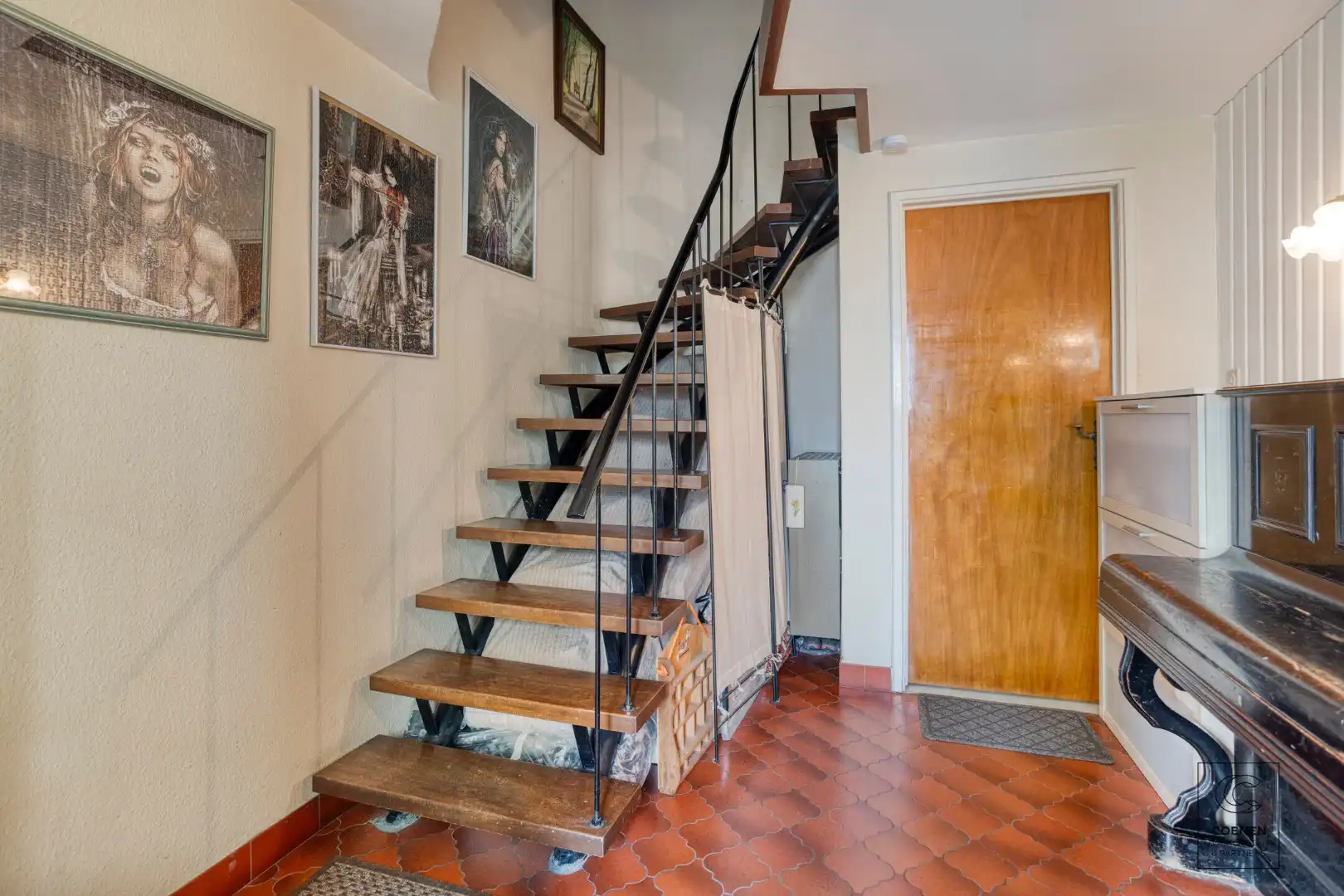 Bel-étagewoning van 163 m² met 3 slaapkamers, tuin en groen zicht te Linkeroever! foto 2