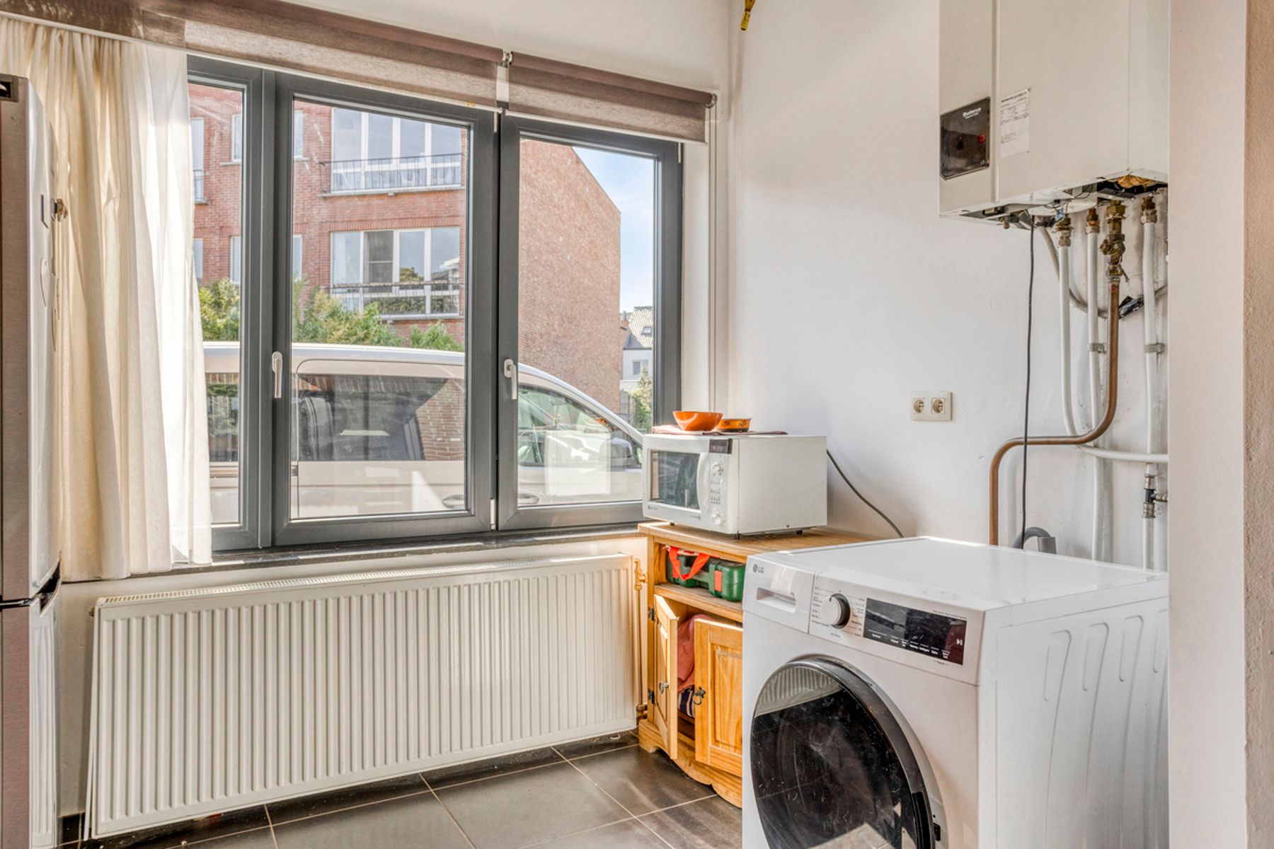 Lichtrijke instapklare woning nabij Vrijbroekpark foto 6