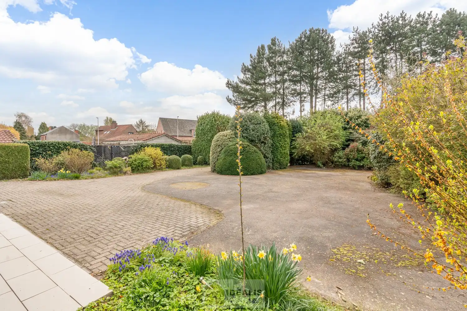 IDEALIS VASTGOED – VERZORGDE GEZINSWONING MET 2 SLAAPKAMERS (MOGELIJKHEID TOT MEER) OP AANGENAAM PERCEEL VAN 11A 28CA foto 5