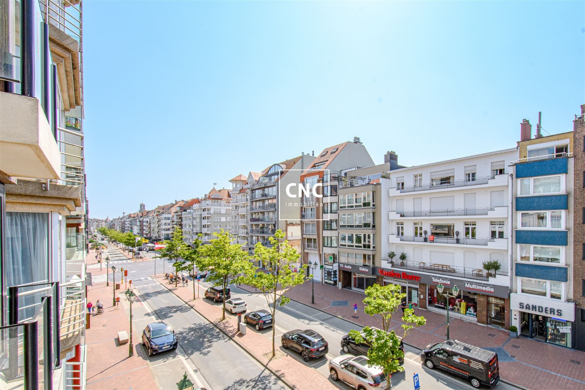 Volledig gerenoveerd appartement met karakter op toplocatie foto 6