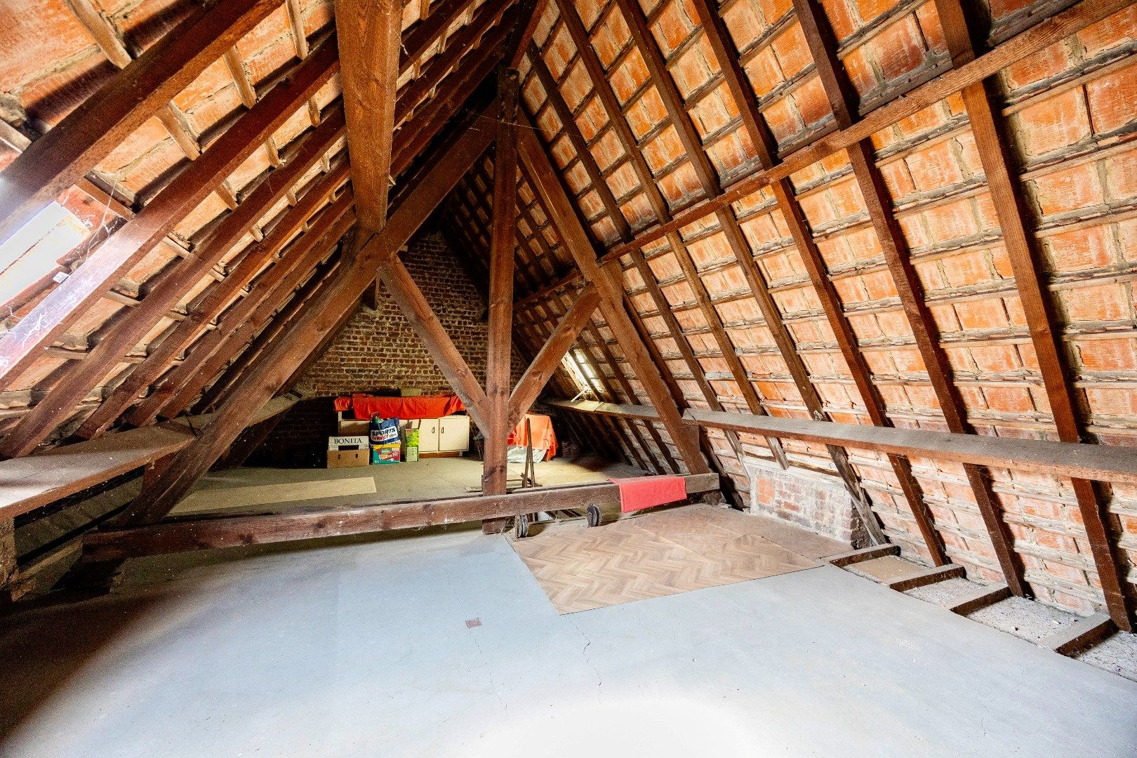 Solide woning met 3 slpks, bureau en tuin op +-10are foto 25