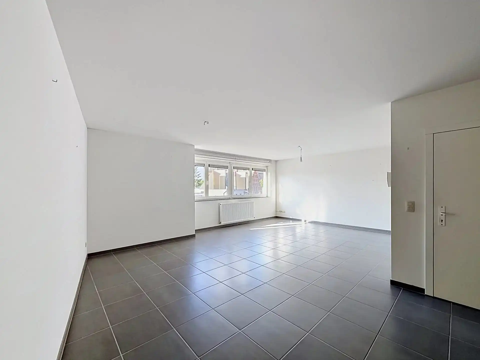 Ruim energiezuinig en verzorgd appartement met 2 slaapkamers en terras. foto 3