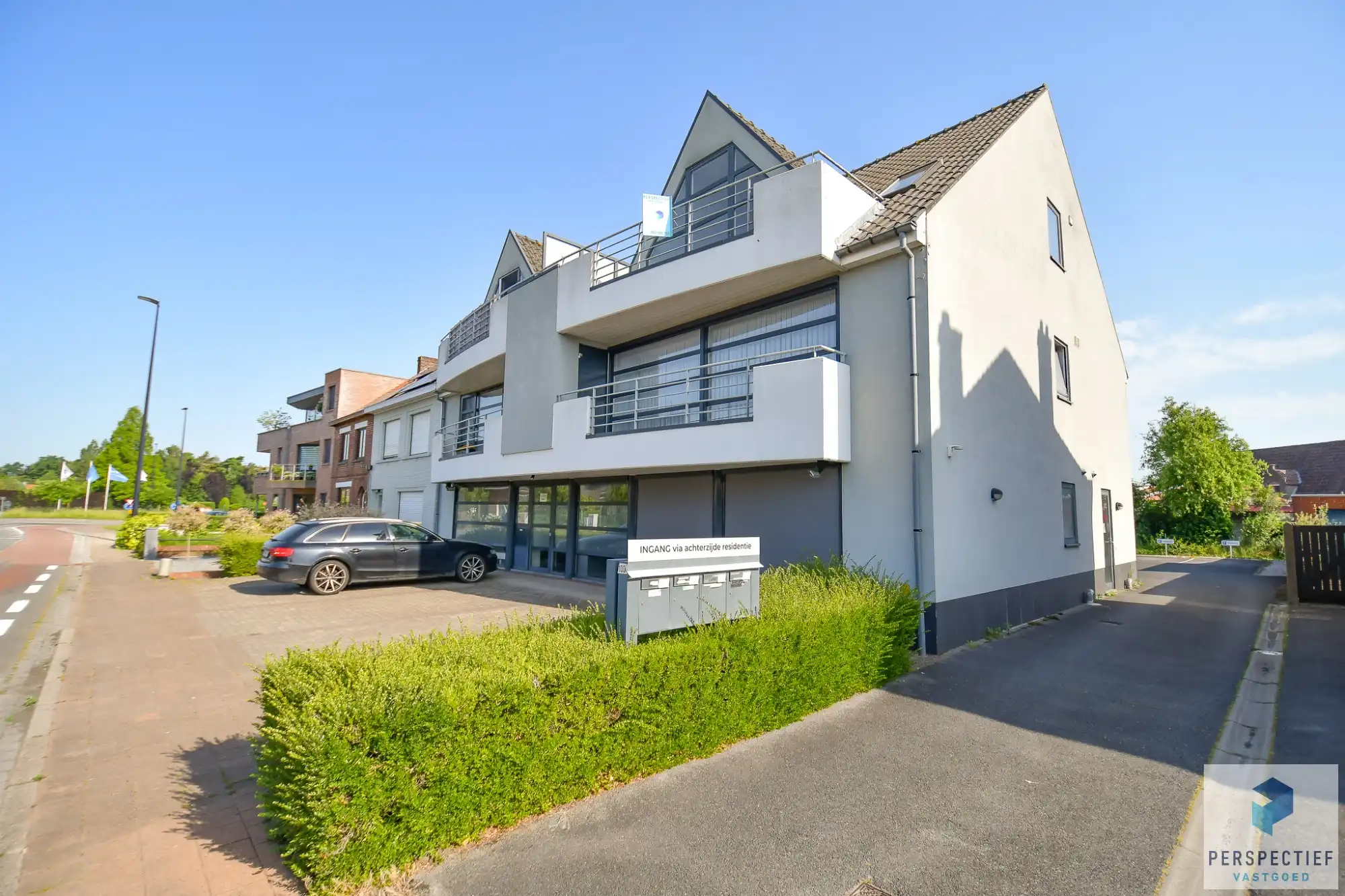 Goed gelegen appartement met 2 slpk - 2 terrassen & autostaanplaats foto 3