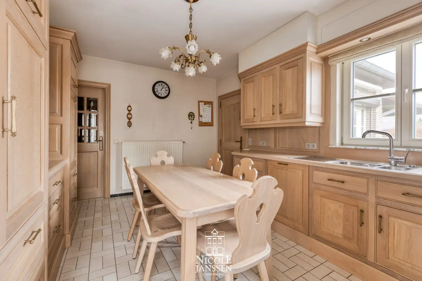 Vrijstaande gezinswoning foto 7