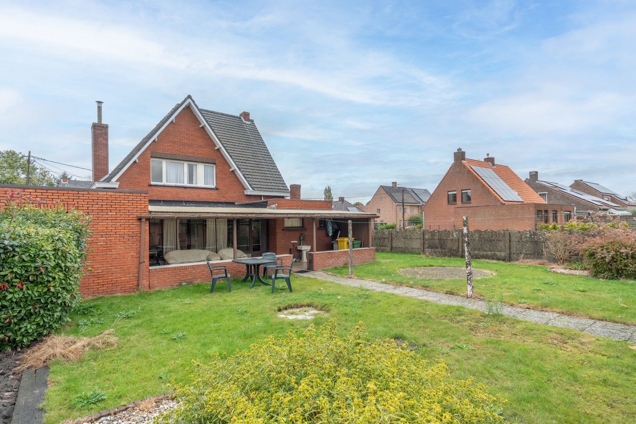 4 slpk woning met ruime tuin en garage te Vosselaar. foto 5