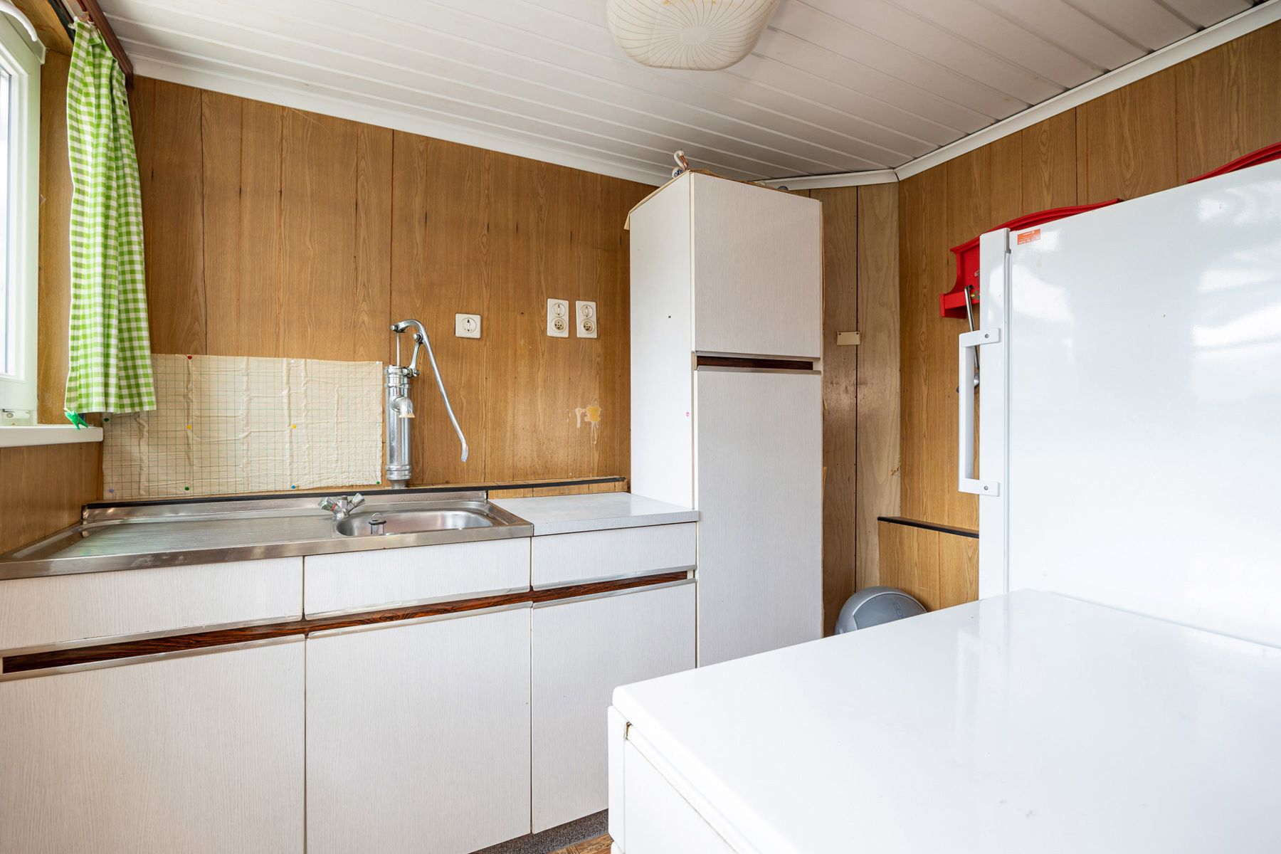 Op te frissen woning met grote tuin, landelijke ligging.  foto 14