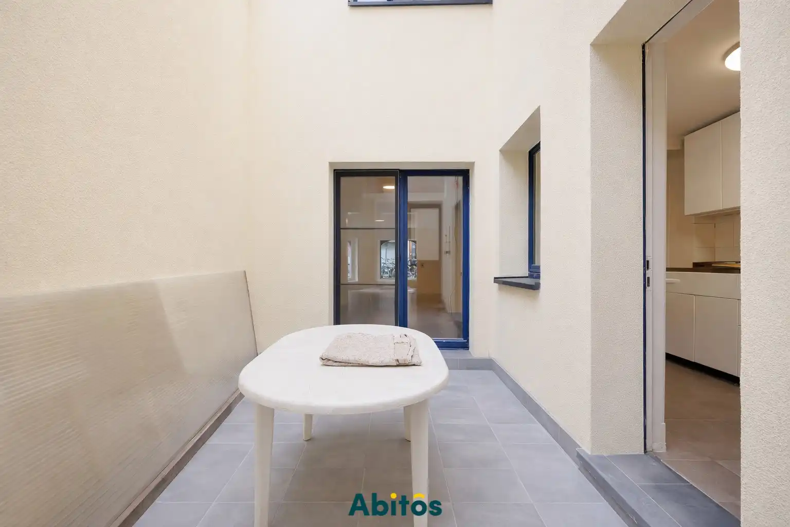 Opgefriste ruime duplex met 2 slaapkamers nabij Vrijdagmarkt foto 11