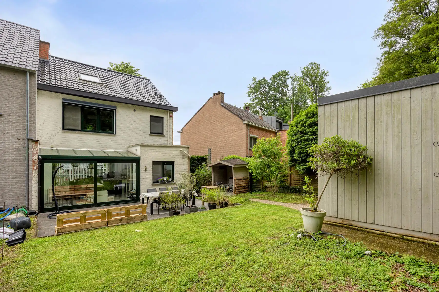 Instapklare woning met 4 slaapkamers en zicht op park foto 4