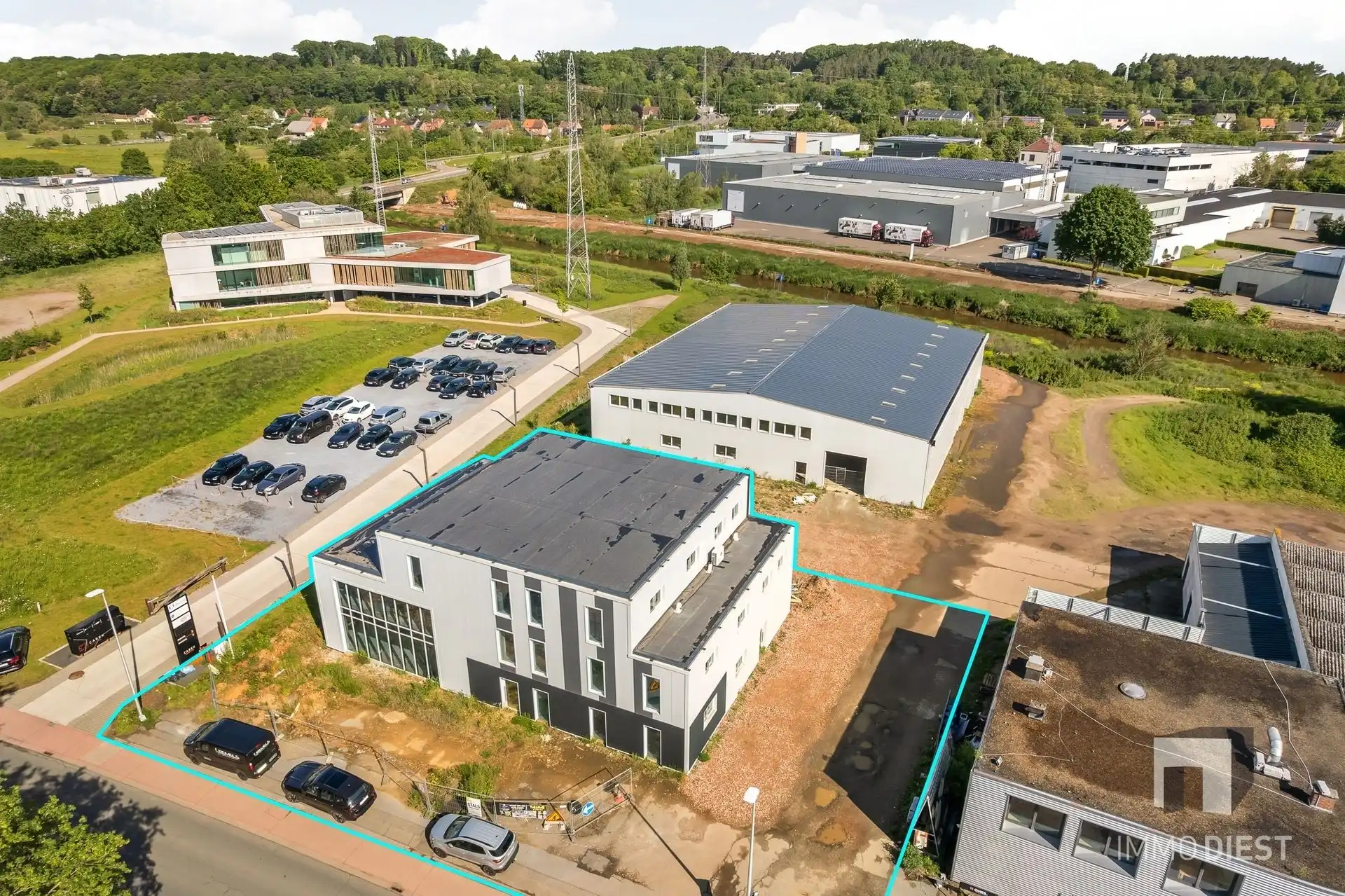 Nieuw bureelgebouw in KMO-zone te Diest foto 8