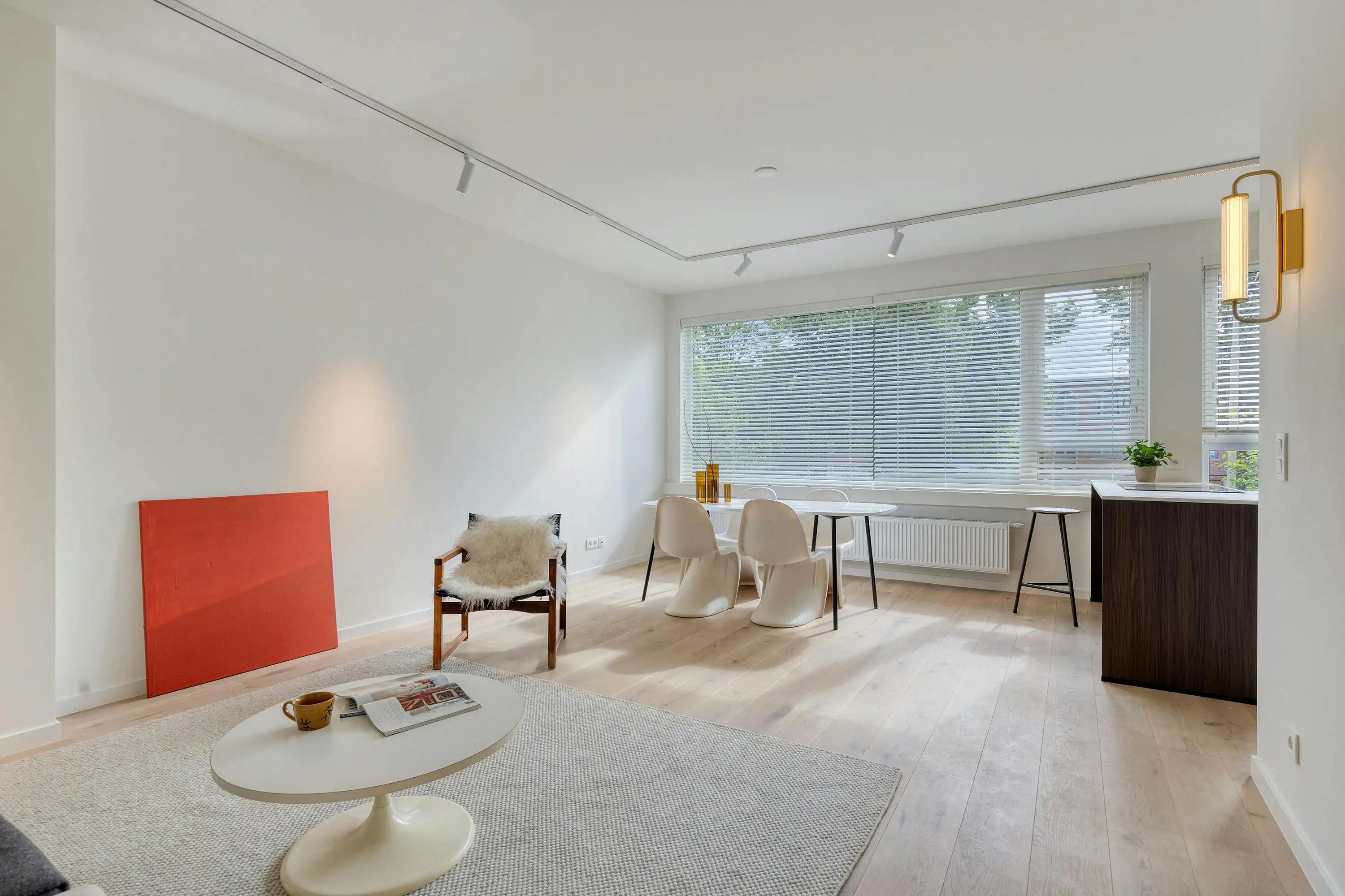 Luxueus 3-slaapkamerappartement met terras te koop in Wilrijk foto {{pictureIndex}}