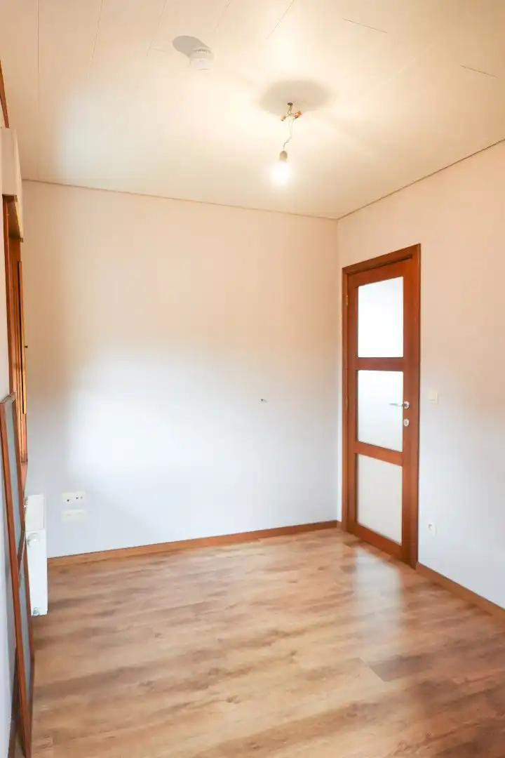 Charmante vrijstaande woning met 5 slaapkamers, ruime tuin en grote garage foto 19