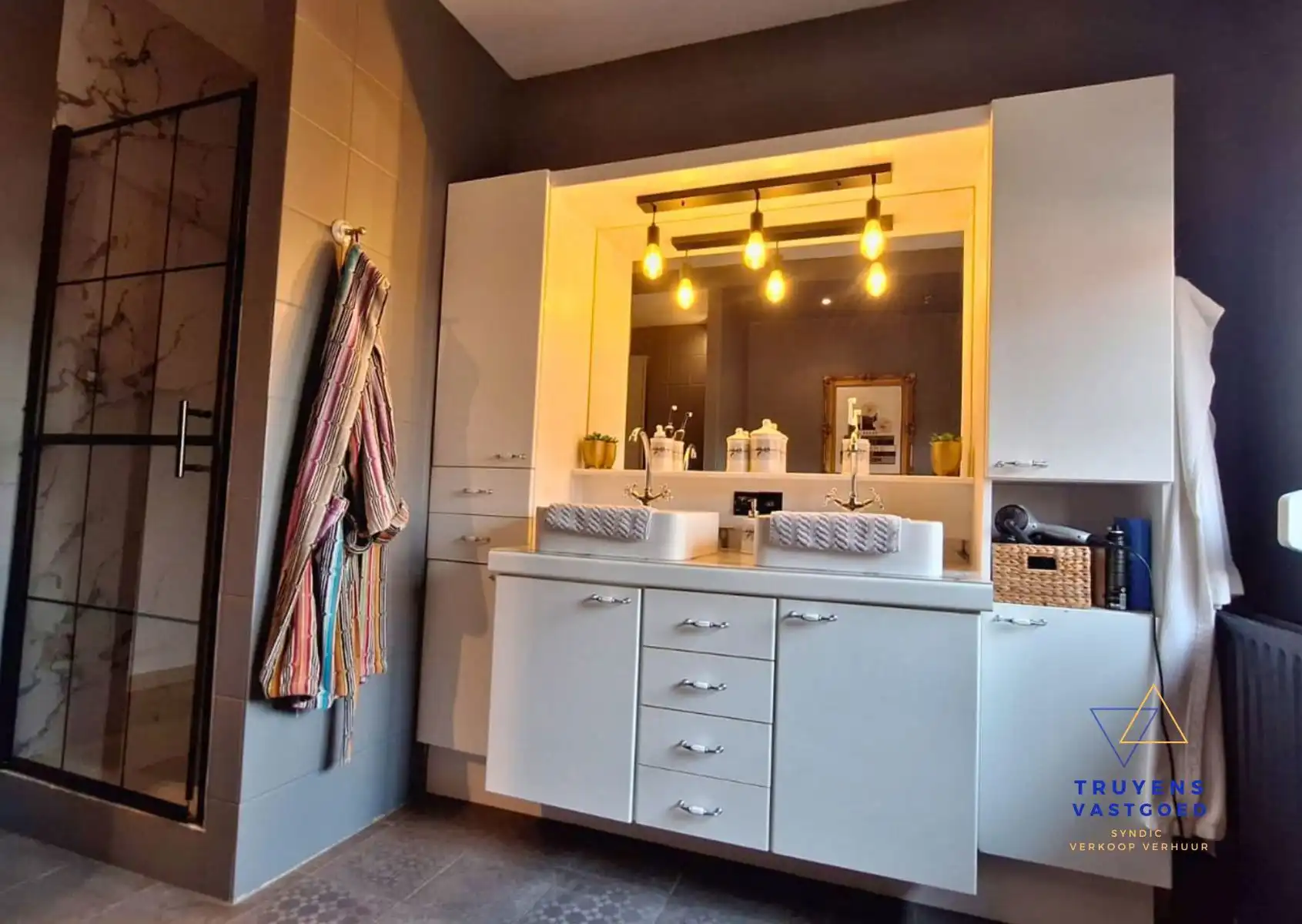 Villa te koop foto 18