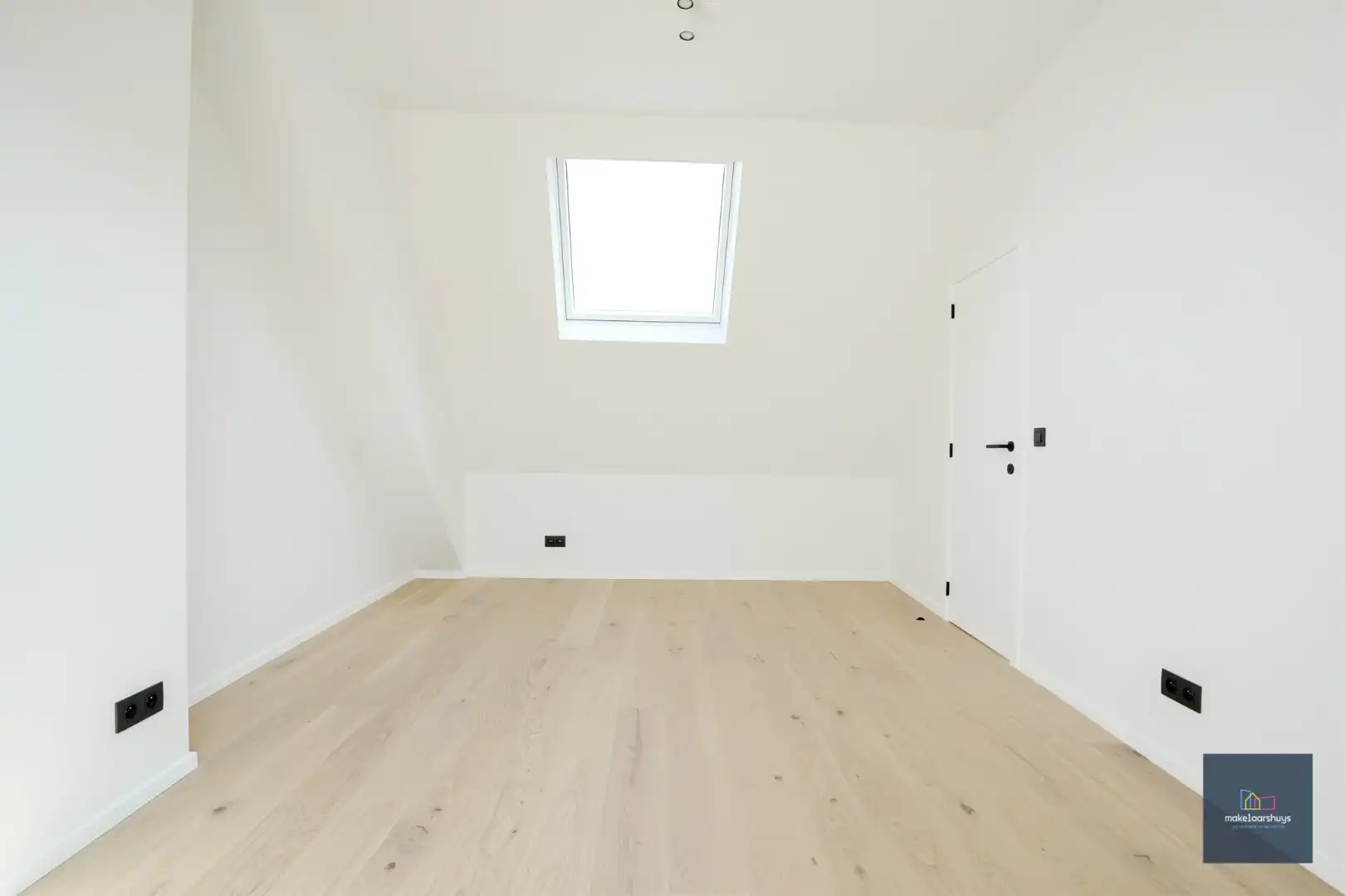 Stijlvol gerenoveerd duplex 3 slaapkamerappartement  met terras foto 17