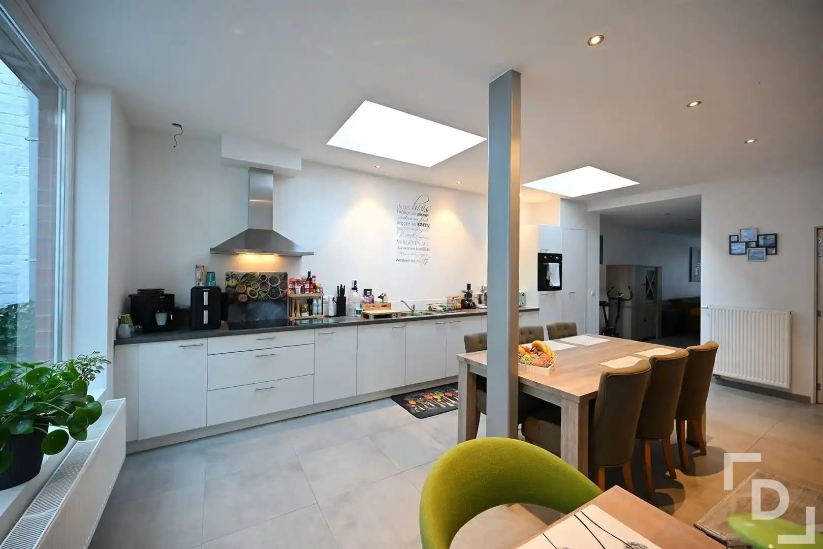 Statige woning in het hart van Ieper foto 4