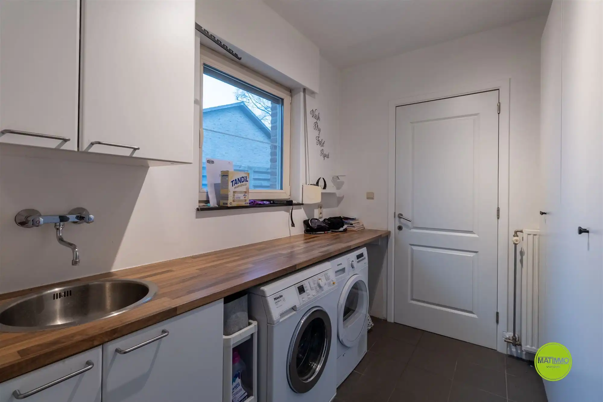 Ruime, energiezuinige gezinswoning met zwembad in Laakdal foto 17