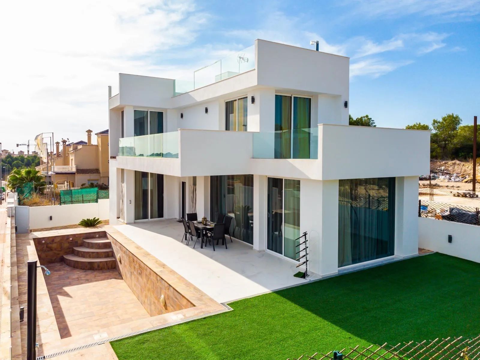 Exclusief wonen in Orihuela Costa: modern comfort op een toplocatie foto {{pictureIndex}}