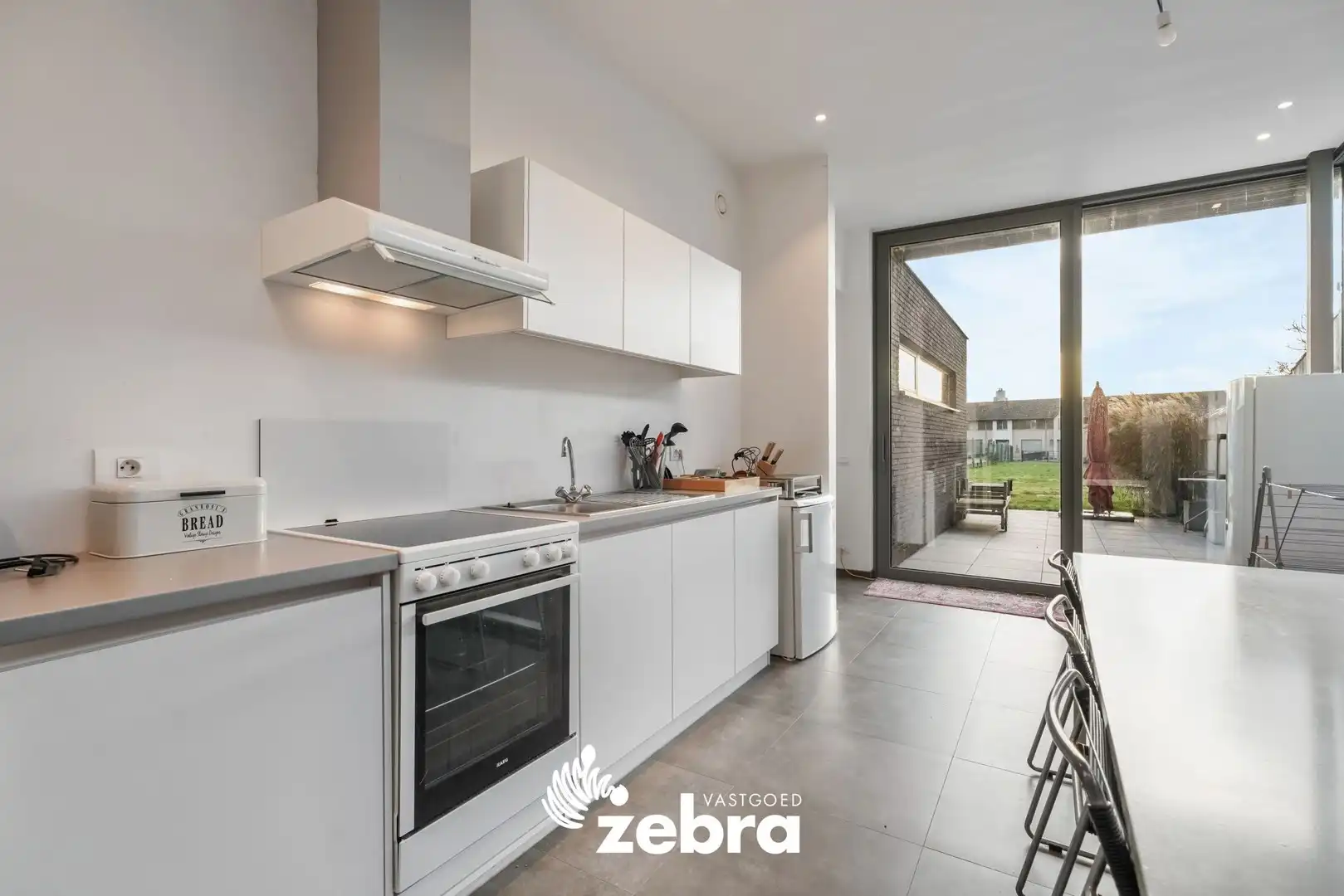 Ruime woning met mogelijkheid tot 4 slaapkamers te Roeselare! foto 5