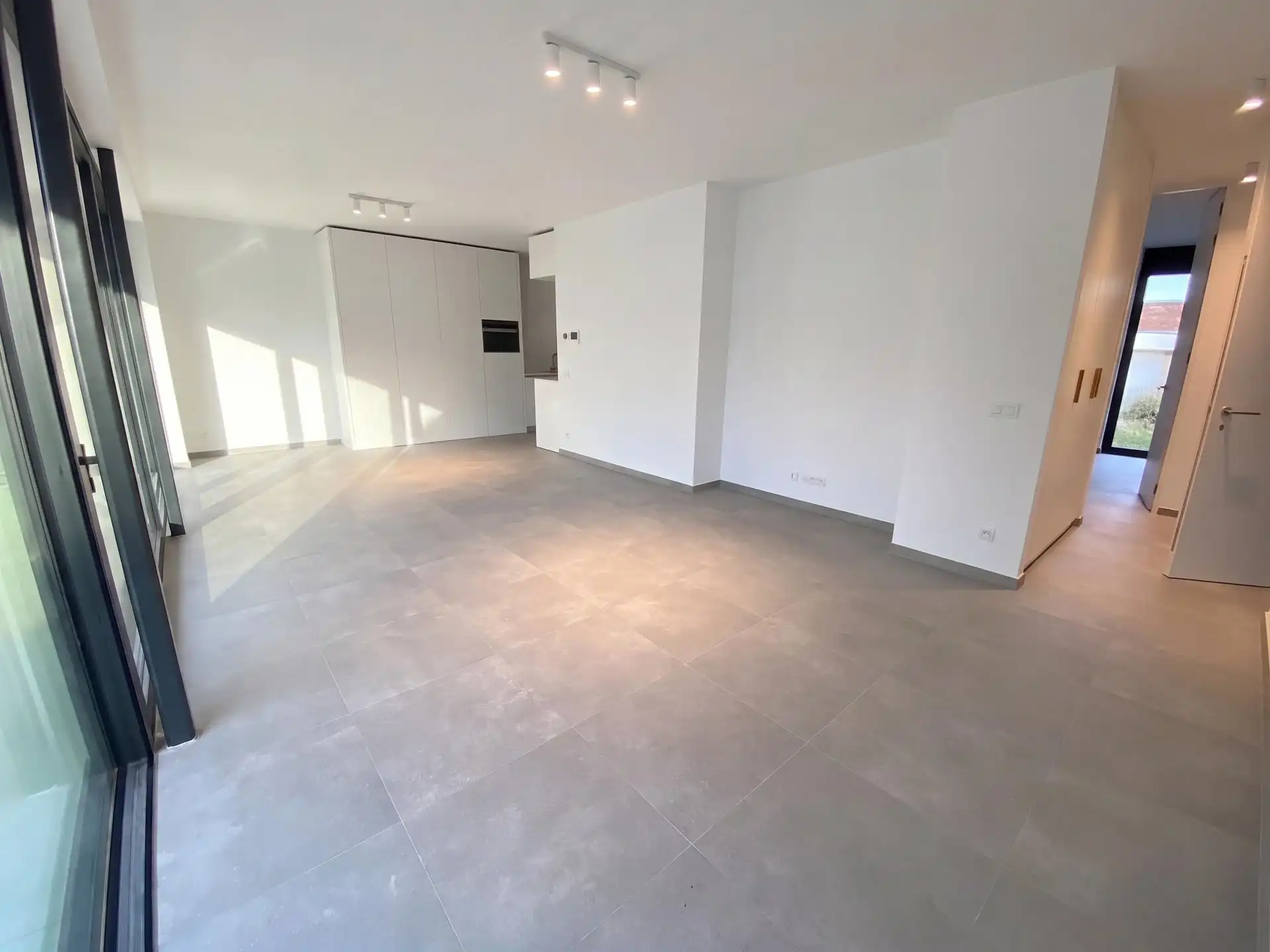 Nieuwbouwappartement in een rustige straat nabij het centrum van Aalst foto 3