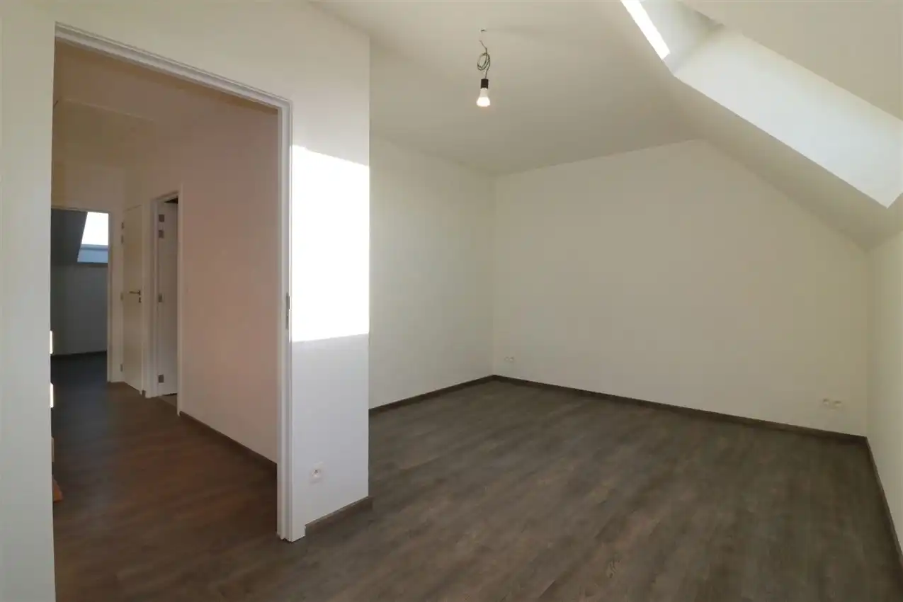 duplex met 2 grote slpk., zuidgericht terras, 2 parkings nabij centrum  foto 17