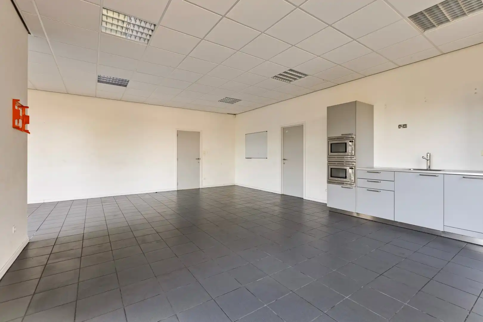 Kantoorruimtes te huur in Dilsen-Stokkem foto 14