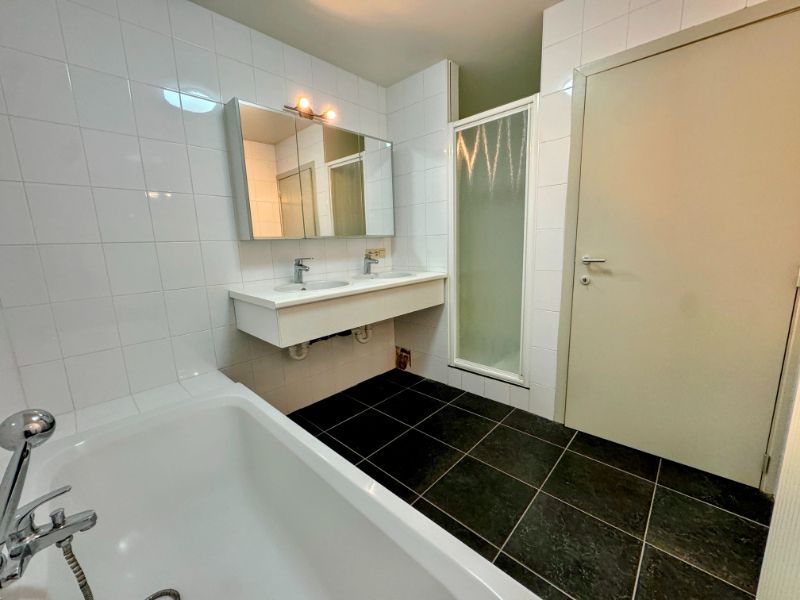 Instapklaar 2 slpk appartement nabij centrum Geel. foto 12