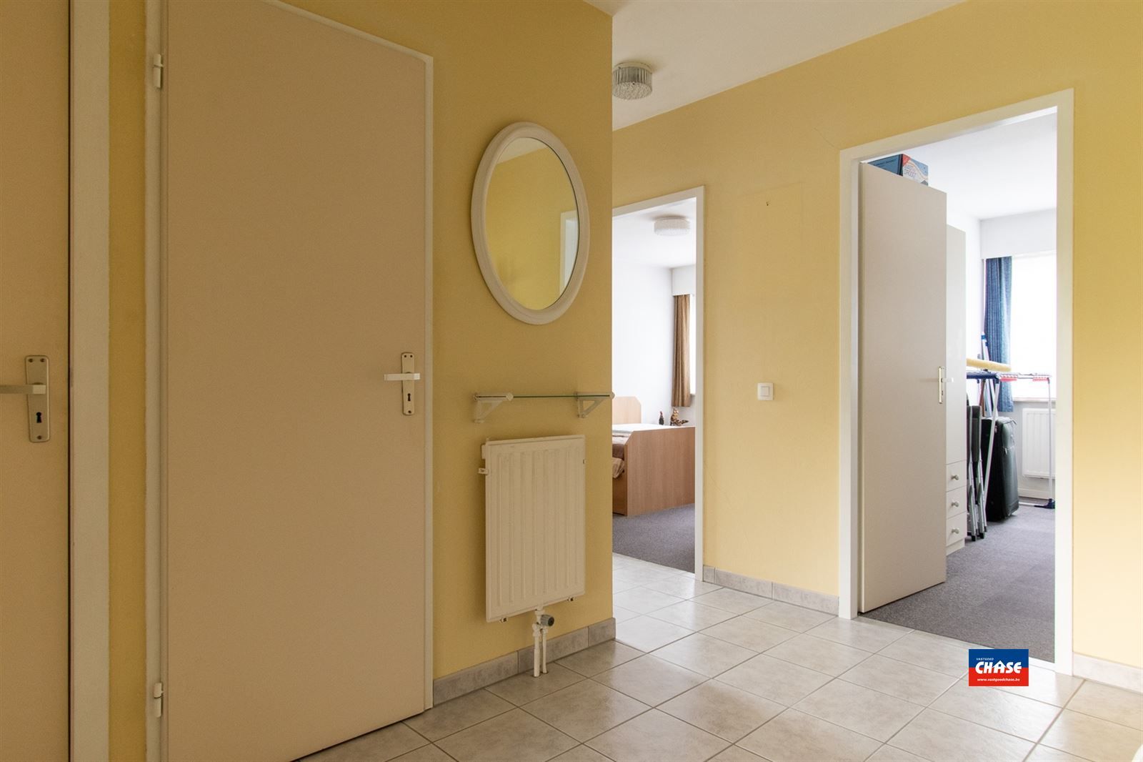 Appartement met 2 slpks, terras en garagebox foto 8