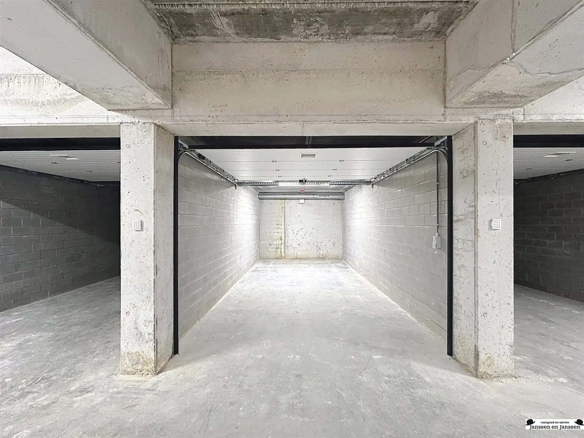 Ondergrondse garageboxen in project Goorbos foto {{pictureIndex}}