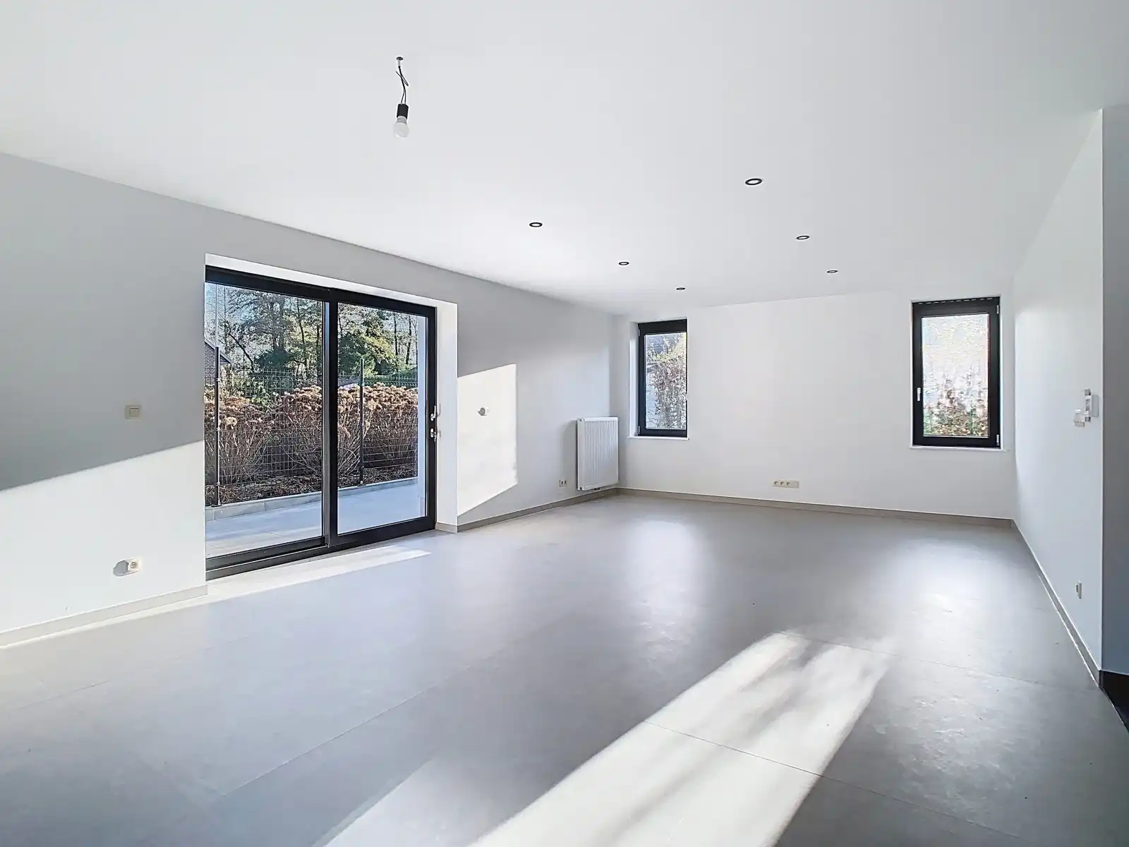 Stijlvol gerenoveerde woning (EPC A), instapklaar! foto 2