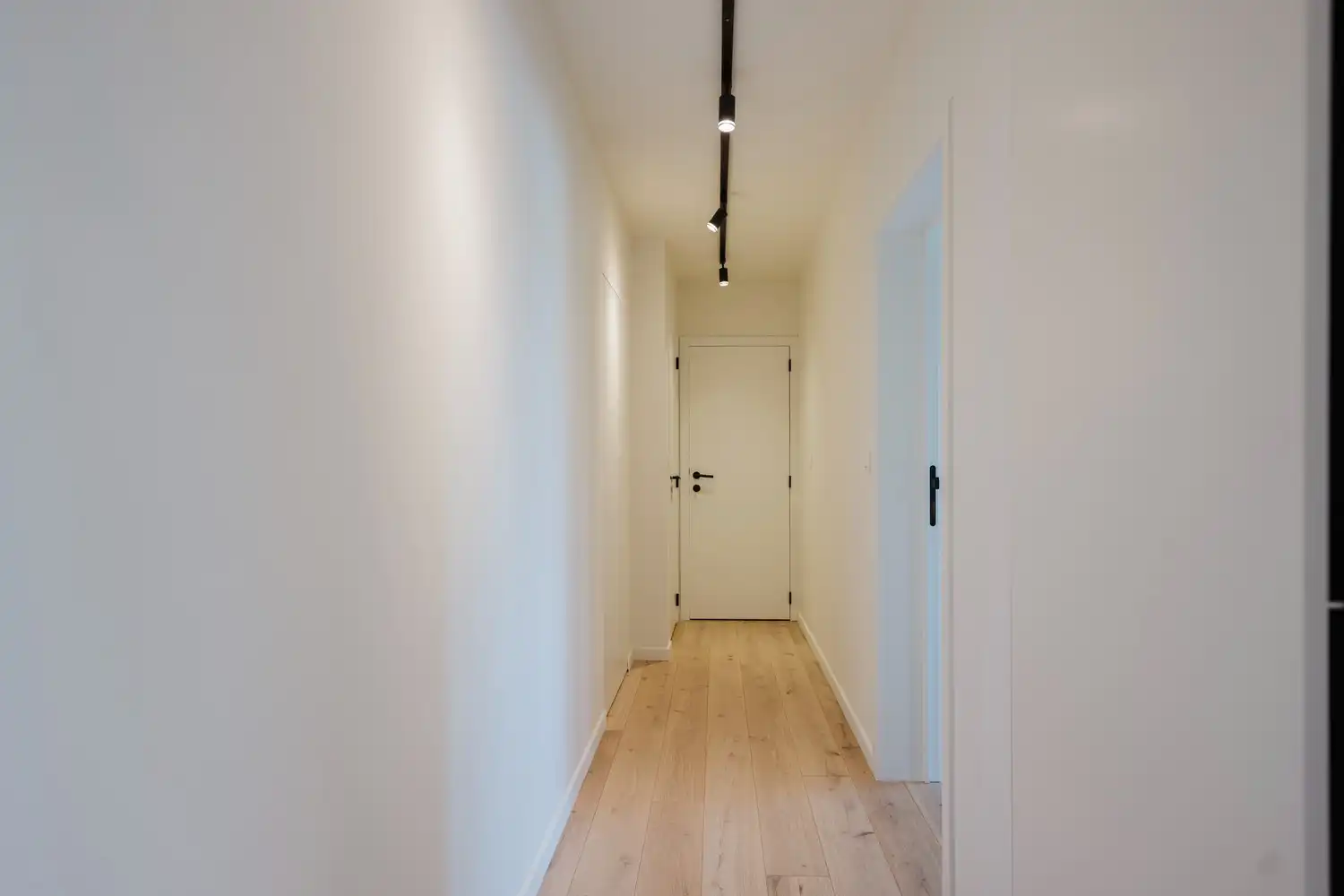 INSTAPKLAAR MET GARAGEBOX foto 7