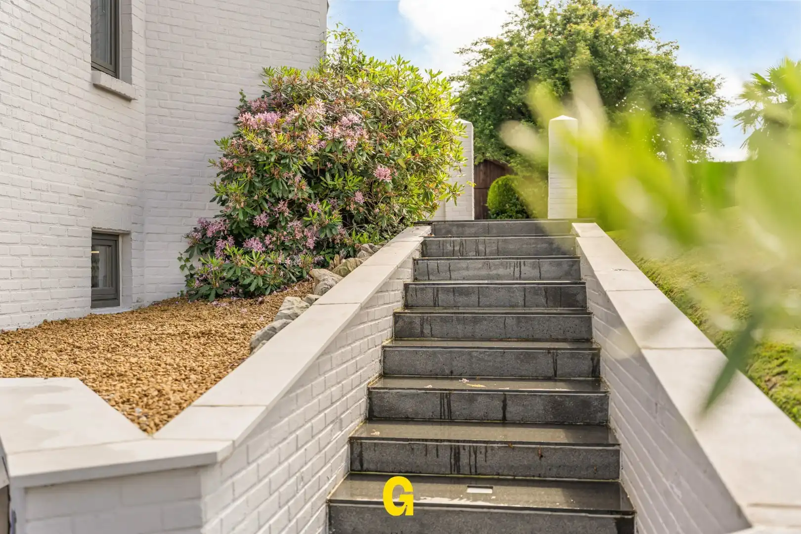 Knappe halfopen woning met een aantrekkelijke tijdloze architectuur, in perfecte staat, op 5a 67ca - label C foto 4