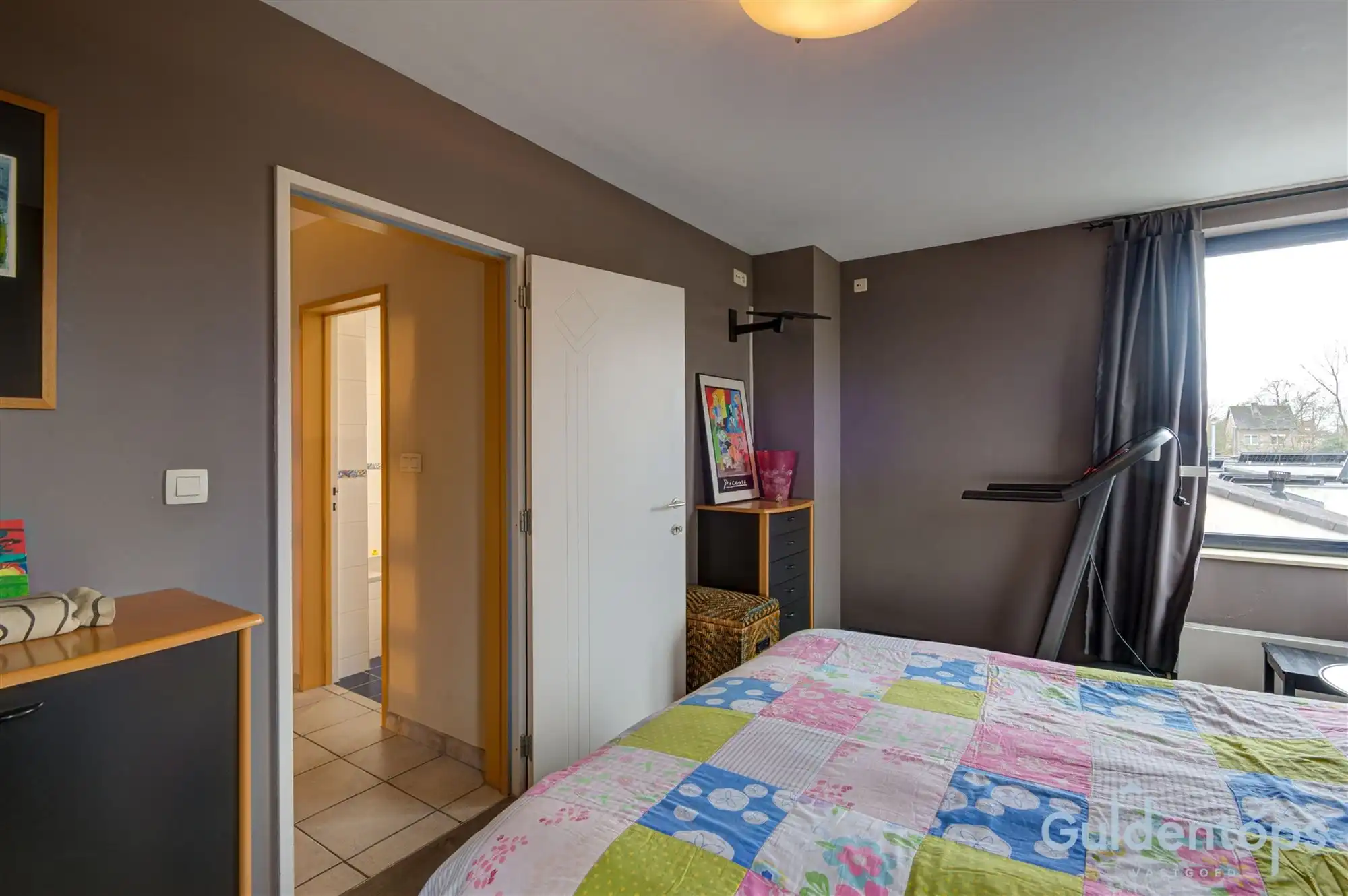 Zeer ruime instapklare half open woning foto 24