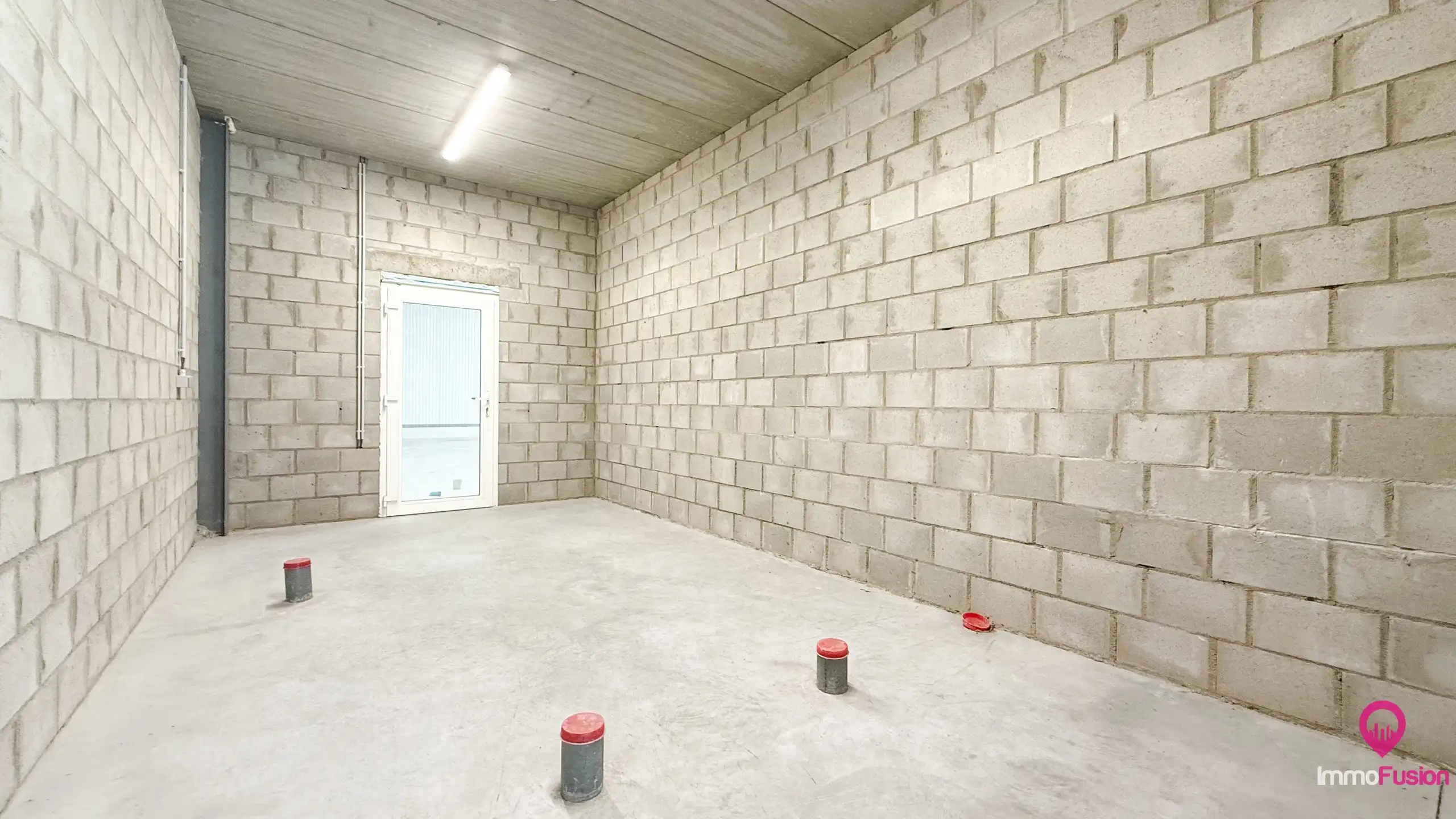 Recente, instapklare magazijnruimte van 440 m² te Houthalen! foto 27