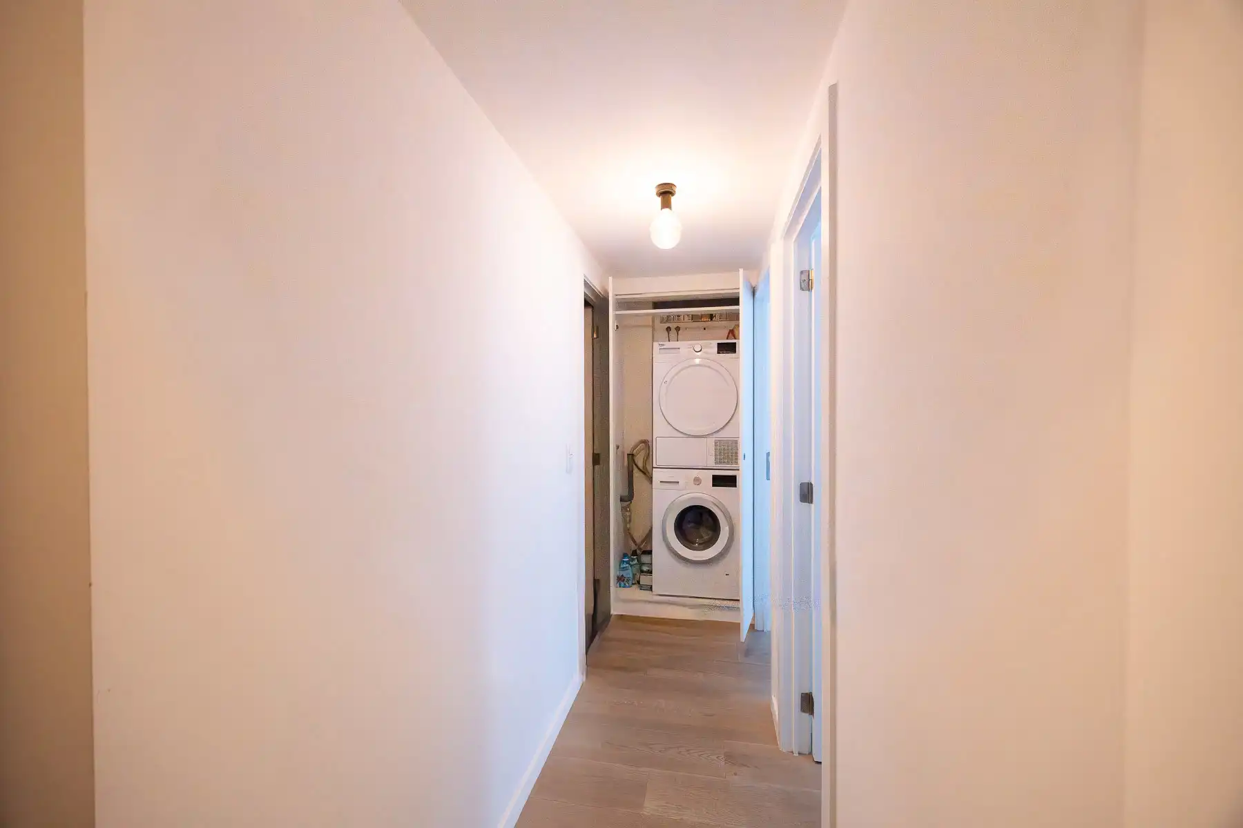 Lichtrijk en energiezuinig appartement met terras foto 18