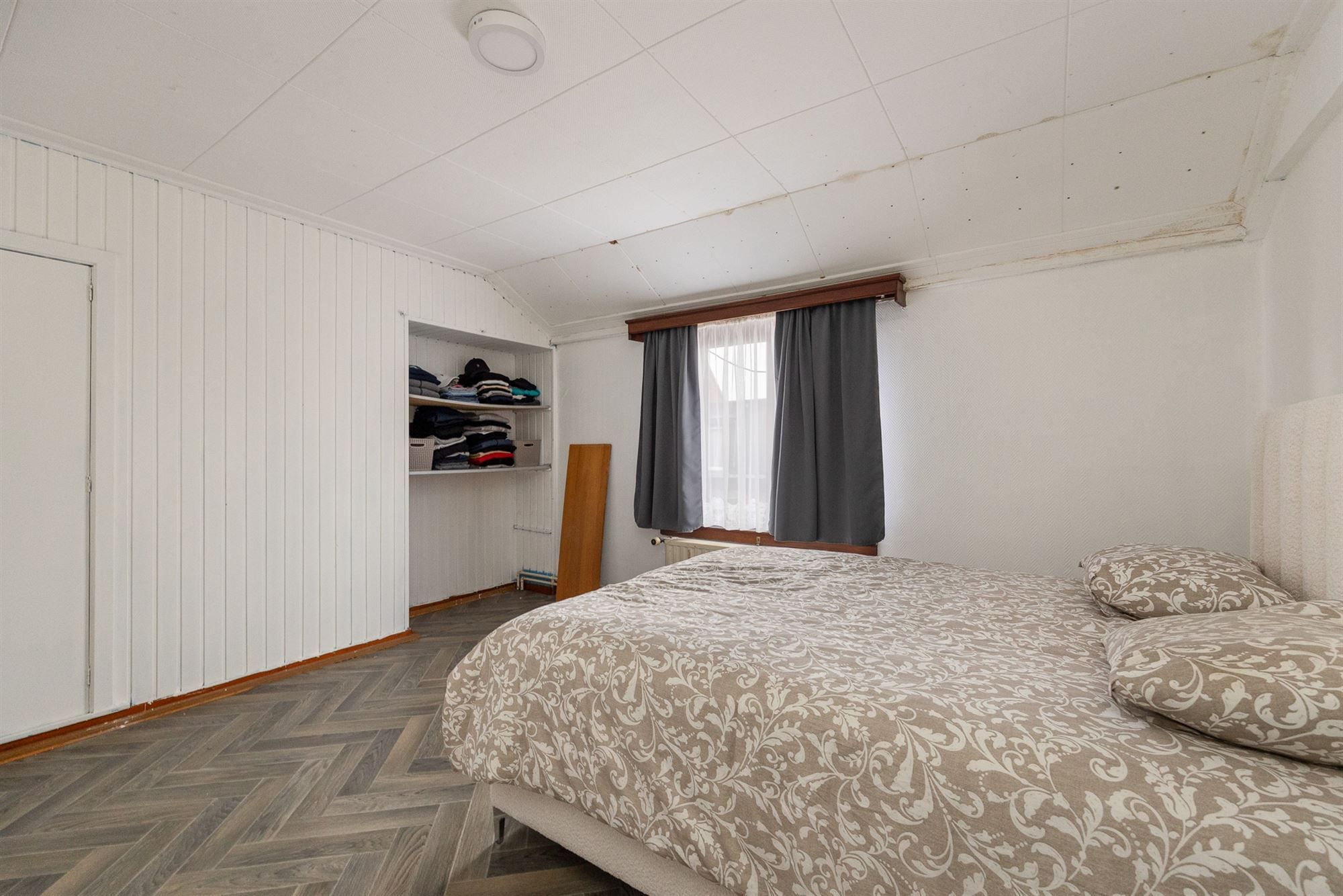 Gezinswoning met vier slaapkamers en tuin foto 13