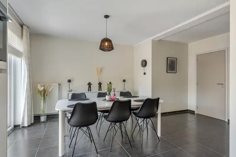 Zeer rustig en energiezuinig appartement met autostaanplaats en berging foto 9