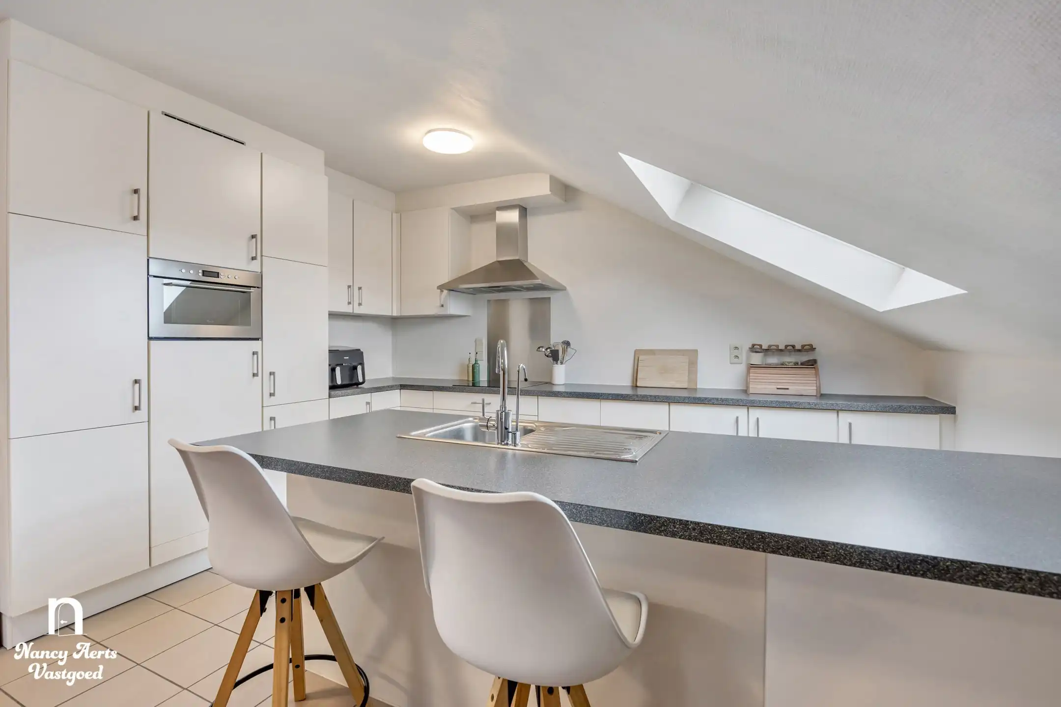 Comfortabel 1‑slaapkamerappartement met terras en parking foto 11