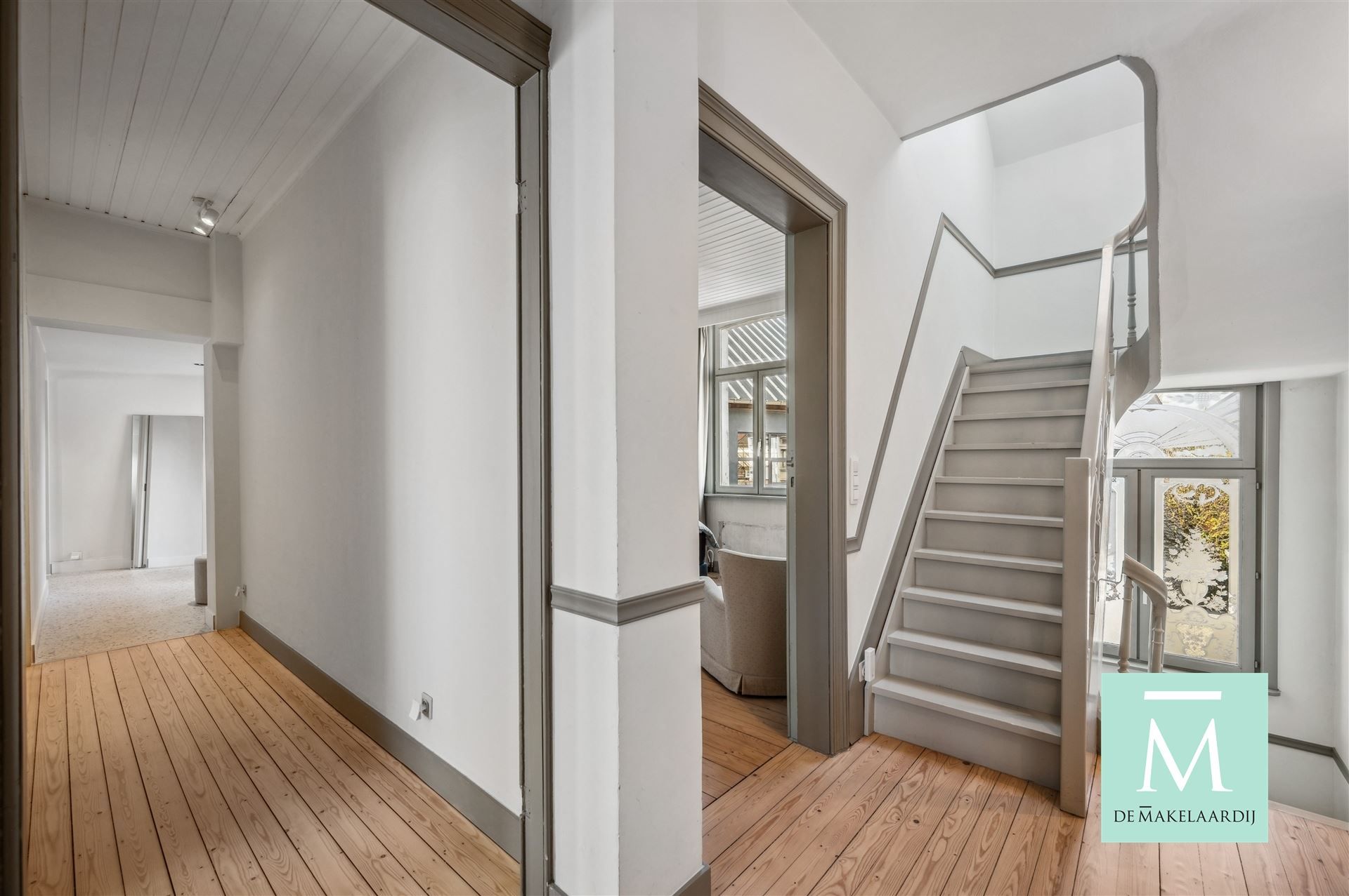 Zeer ruime en charmante woning met fijne tuin en ruime garage foto 16