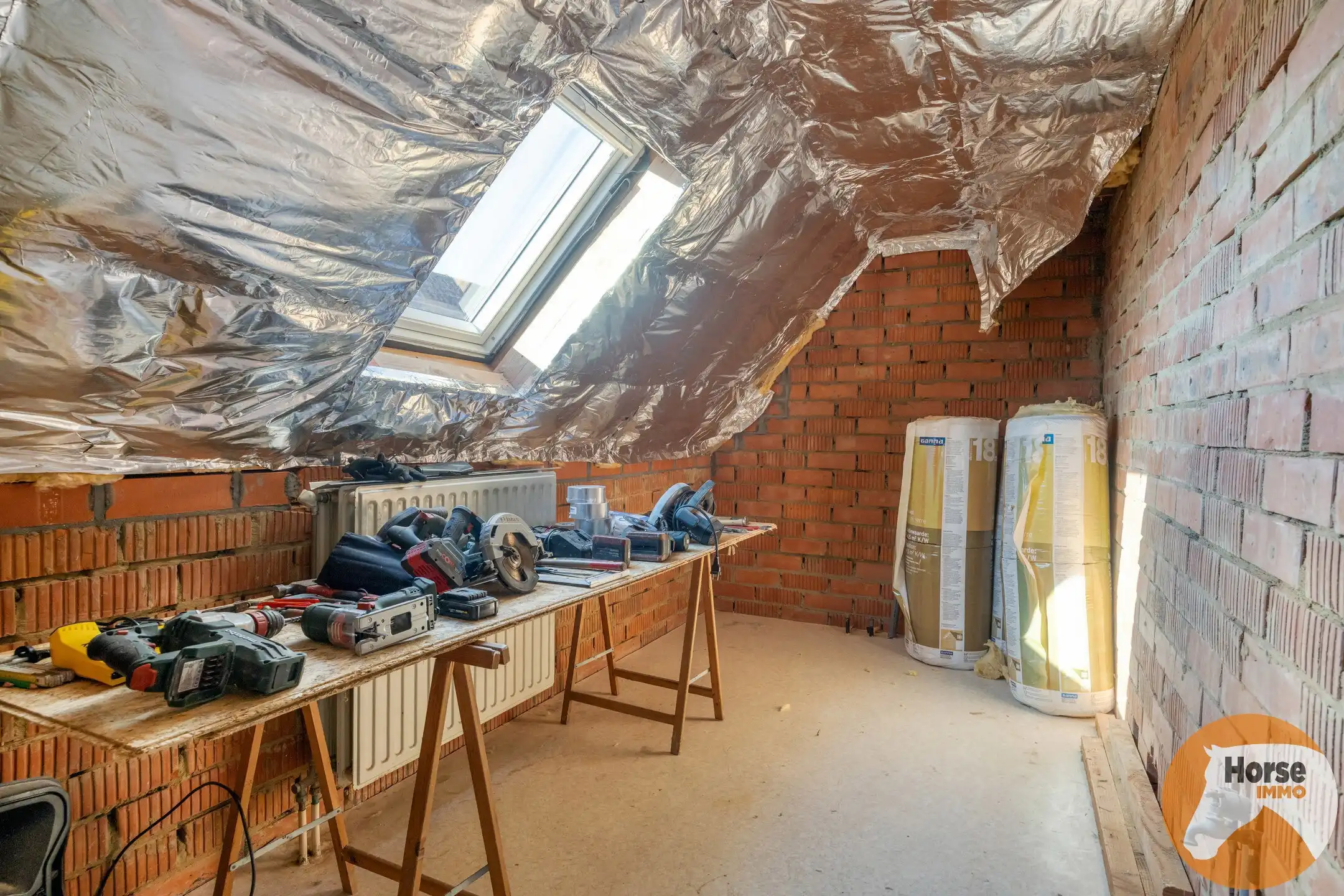 LOKEREN - Ruime, te renoveren woning met opslagmogelijkheden foto 29