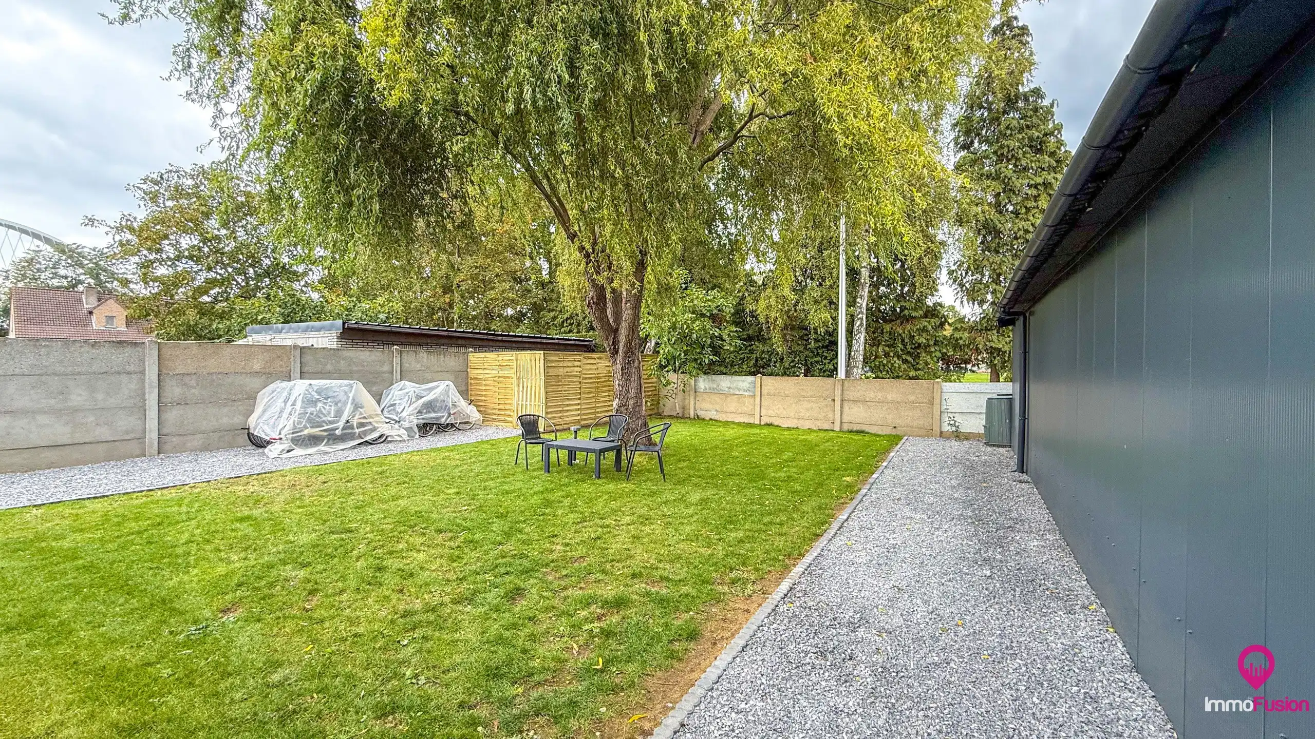 Ruime villa van 256m² met 6 slpks, garage en overdekt terras foto 57