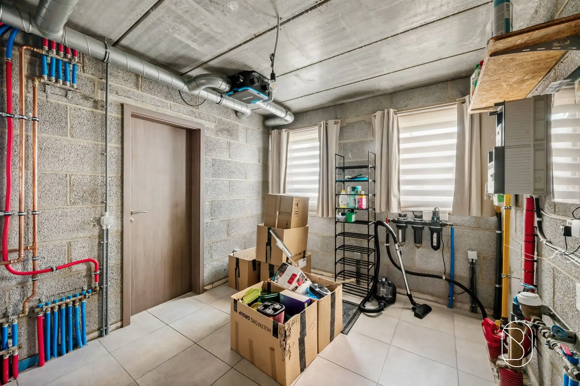 Recente woning (2021) met 4 slpk en zwembad! foto 12